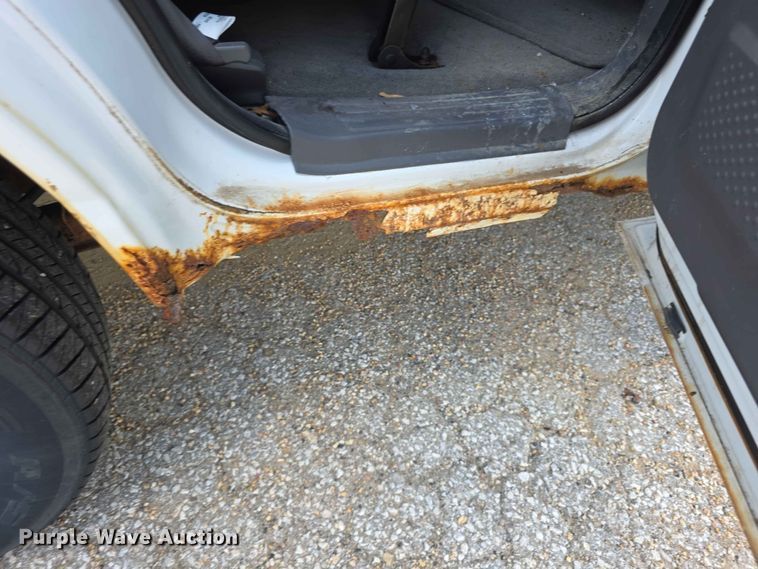 image for item FN5705 2004 Ford Explorer SUV