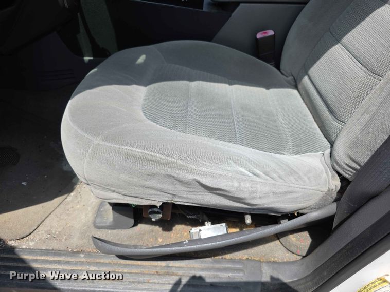 image for item FN5705 2004 Ford Explorer SUV