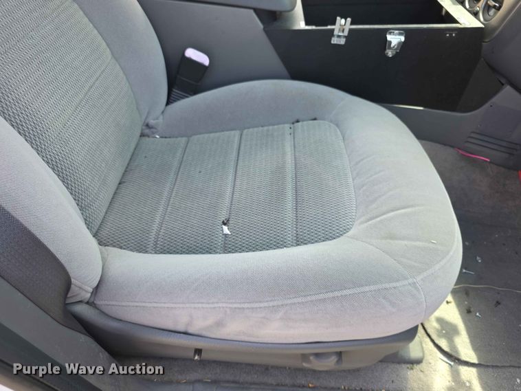 image for item FN5705 2004 Ford Explorer SUV
