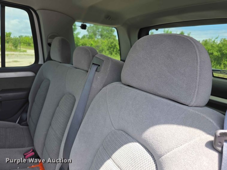 image for item FN5705 2004 Ford Explorer SUV