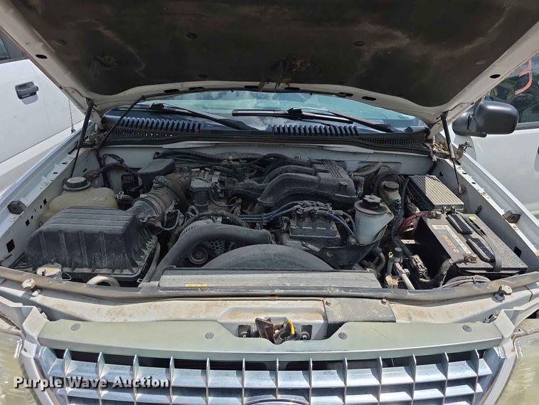 image for item FN5705 2004 Ford Explorer SUV