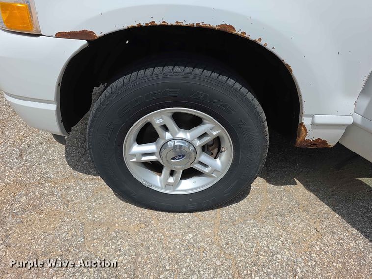 image for item FN5705 2004 Ford Explorer SUV