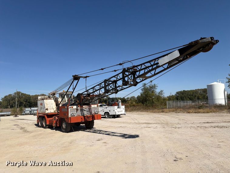 image for item FP3122 1978 Link Belt HC48A crane