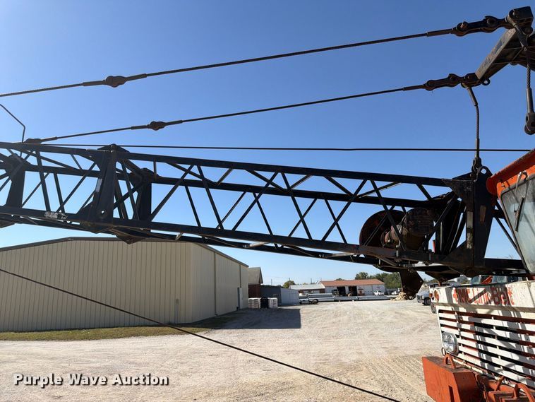 image for item FP3122 1978 Link Belt HC48A crane