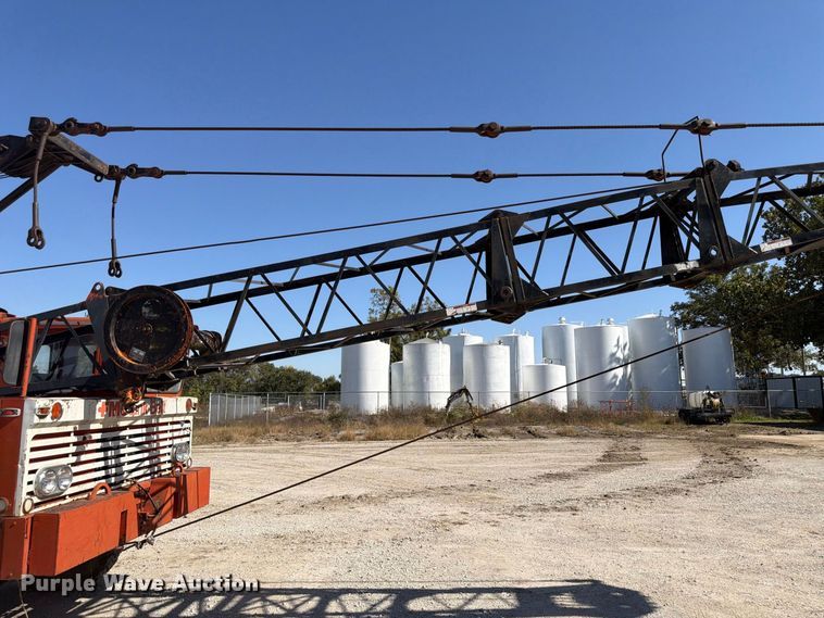 image for item FP3122 1978 Link Belt HC48A crane