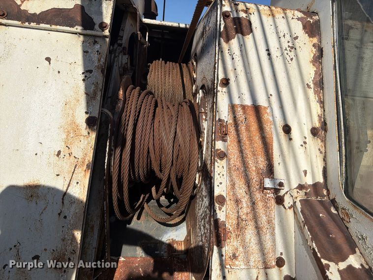 image for item FP3122 1978 Link Belt HC48A crane