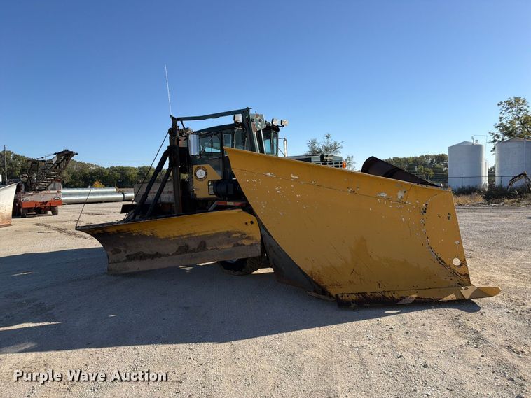image for item FP3123 1979 Oshkosh P-2323-5 Plow truck