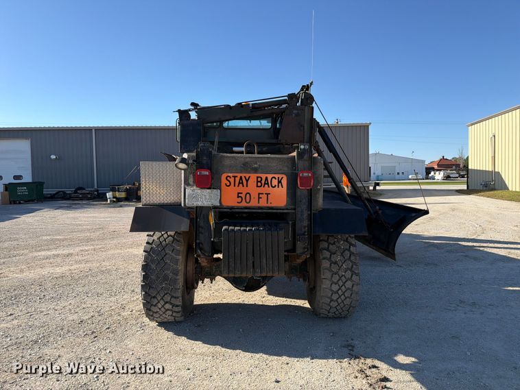 image for item FP3123 1979 Oshkosh P-2323-5 Plow truck