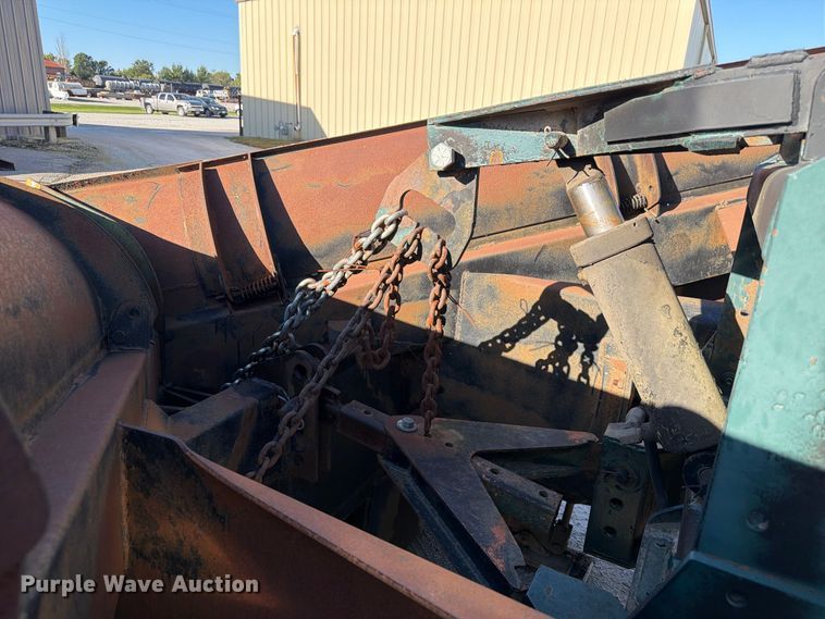 image for item FP3123 1979 Oshkosh P-2323-5 Plow truck