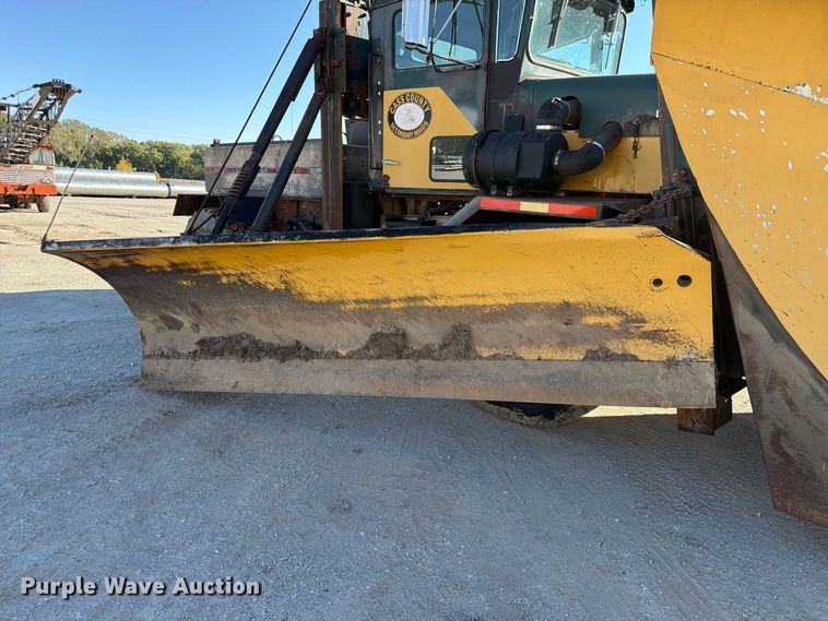 image for item FP3123 1979 Oshkosh P-2323-5 Plow truck