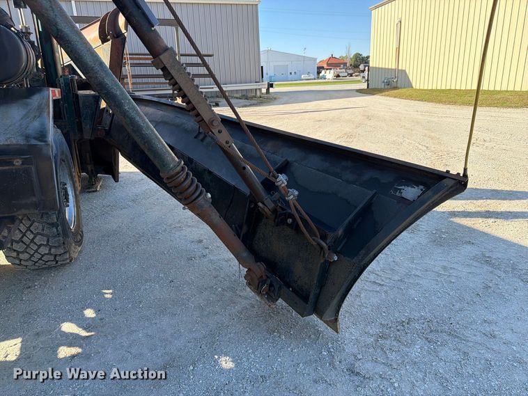 image for item FP3123 1979 Oshkosh P-2323-5 Plow truck