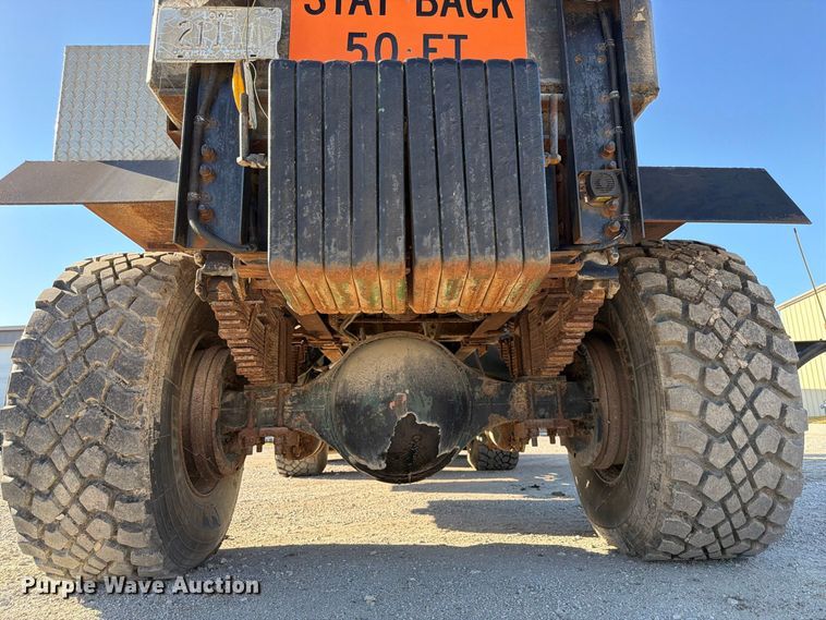 image for item FP3123 1979 Oshkosh P-2323-5 Plow truck
