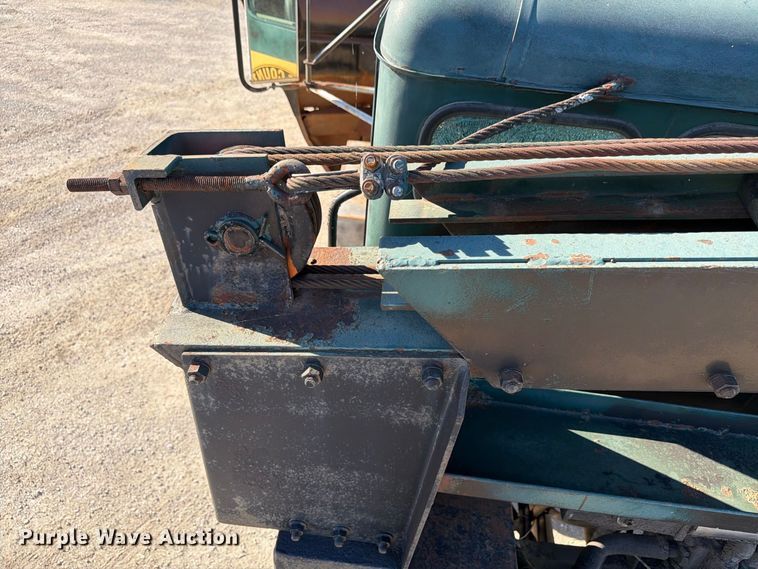 image for item FP3123 1979 Oshkosh P-2323-5 Plow truck