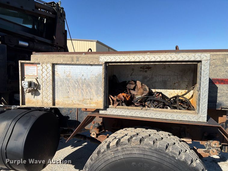 image for item FP3123 1979 Oshkosh P-2323-5 Plow truck