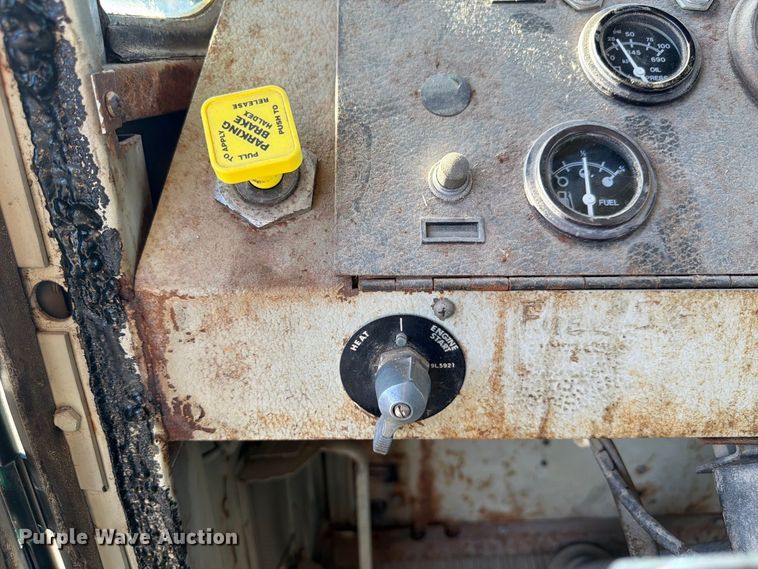 image for item FP3123 1979 Oshkosh P-2323-5 Plow truck