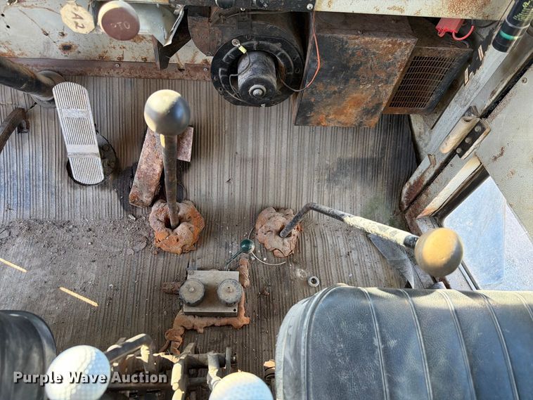image for item FP3123 1979 Oshkosh P-2323-5 Plow truck