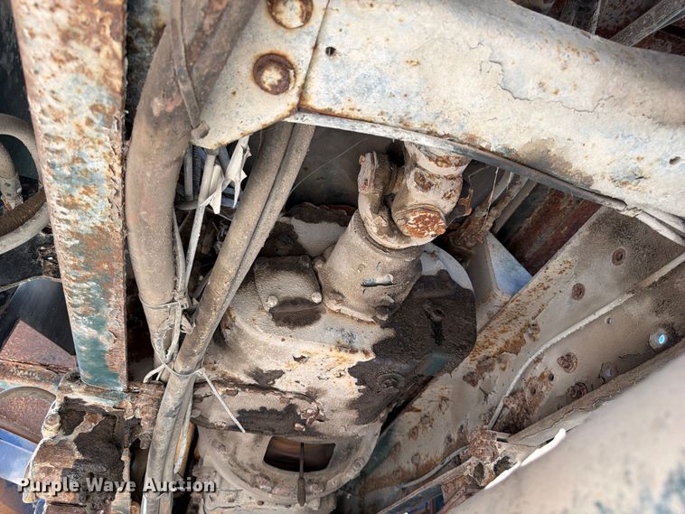 image for item FP3123 1979 Oshkosh P-2323-5 Plow truck
