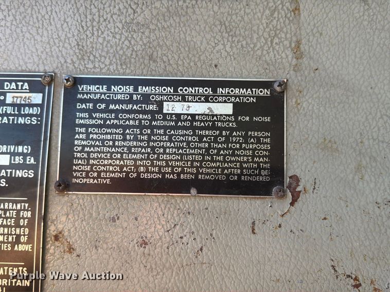 image for item FP3123 1979 Oshkosh P-2323-5 Plow truck