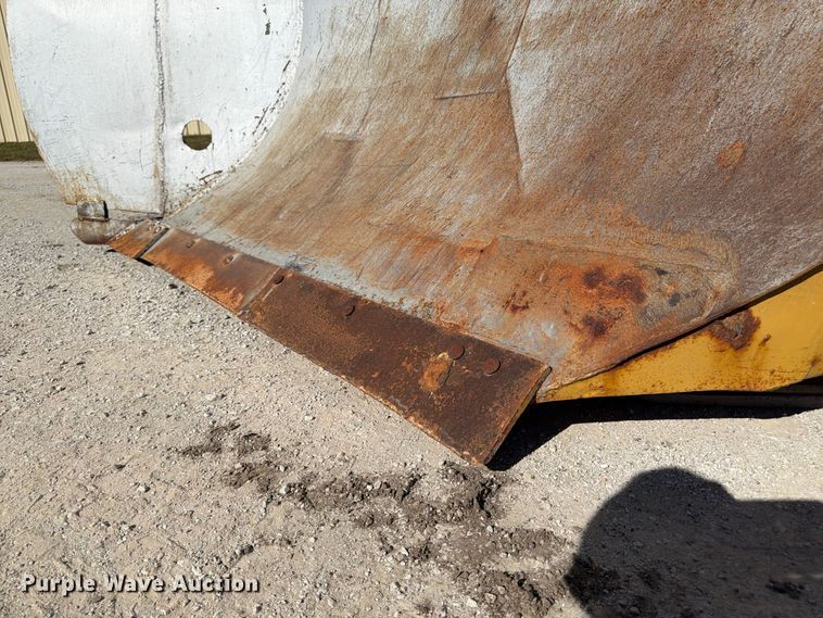 image for item FP3124 1986 Oshkosh P-2523-5 Dump truck