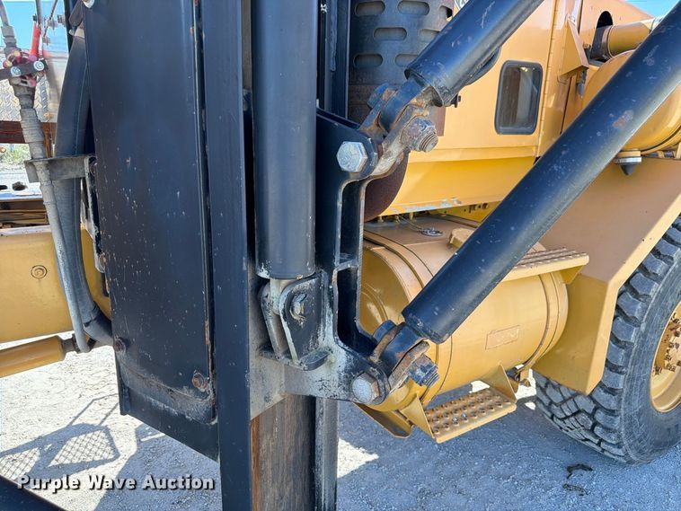 image for item FP3124 1986 Oshkosh P-2523-5 Dump truck