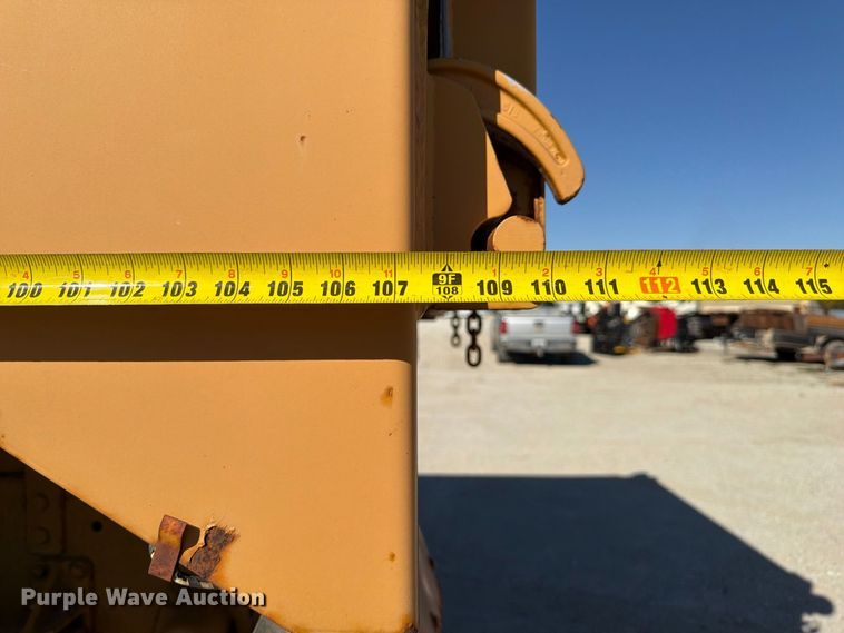 image for item FP3124 1986 Oshkosh P-2523-5 Dump truck