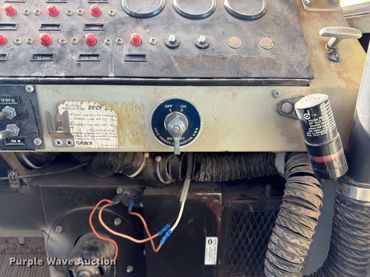 image for item FP3124 1986 Oshkosh P-2523-5 Dump truck
