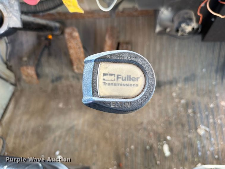 image for item FP3124 1986 Oshkosh P-2523-5 Dump truck
