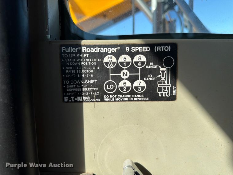 image for item FP3124 1986 Oshkosh P-2523-5 Dump truck