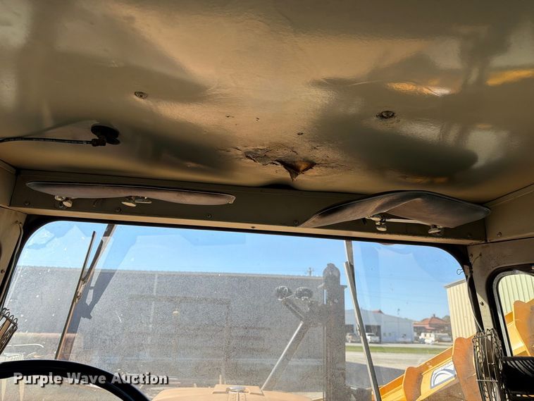 image for item FP3124 1986 Oshkosh P-2523-5 Dump truck