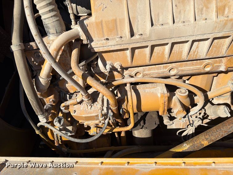image for item FP3124 1986 Oshkosh P-2523-5 Dump truck