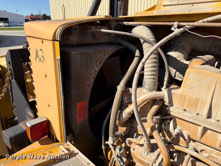 image for item FP3124 1986 Oshkosh P-2523-5 Dump truck
