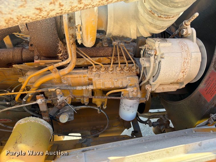 image for item FP3124 1986 Oshkosh P-2523-5 Dump truck
