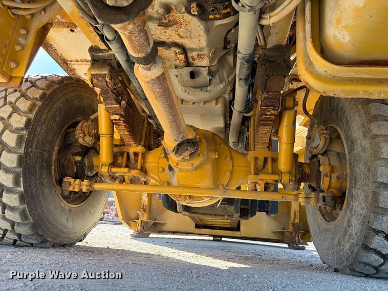 image for item FP3124 1986 Oshkosh P-2523-5 Dump truck