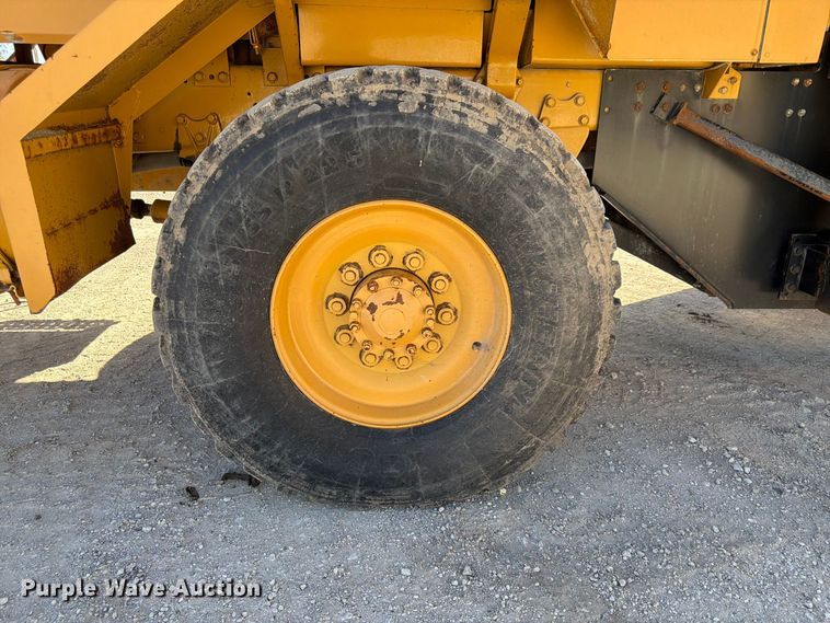 image for item FP3124 1986 Oshkosh P-2523-5 Dump truck