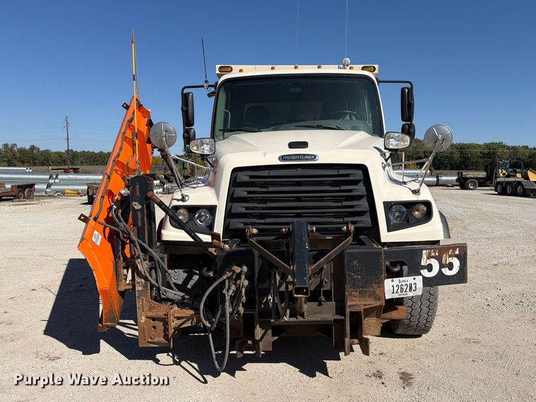 image for item FP3125 2017 Freightliner 114SD Dump truck