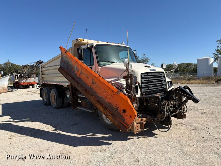 image for item FP3125 2017 Freightliner 114SD Dump truck