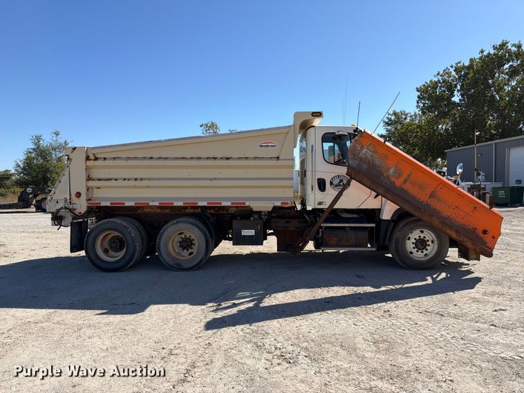 image for item FP3125 2017 Freightliner 114SD Dump truck