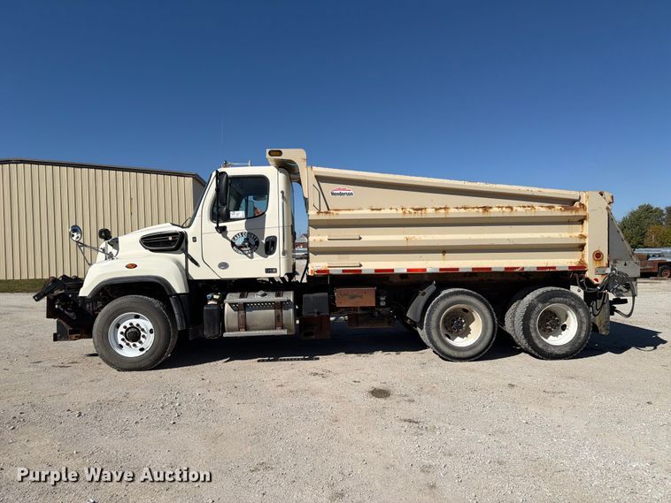 image for item FP3125 2017 Freightliner 114SD Dump truck