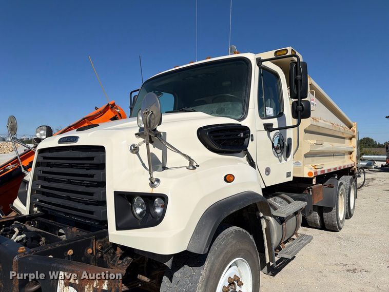 image for item FP3125 2017 Freightliner 114SD Dump truck