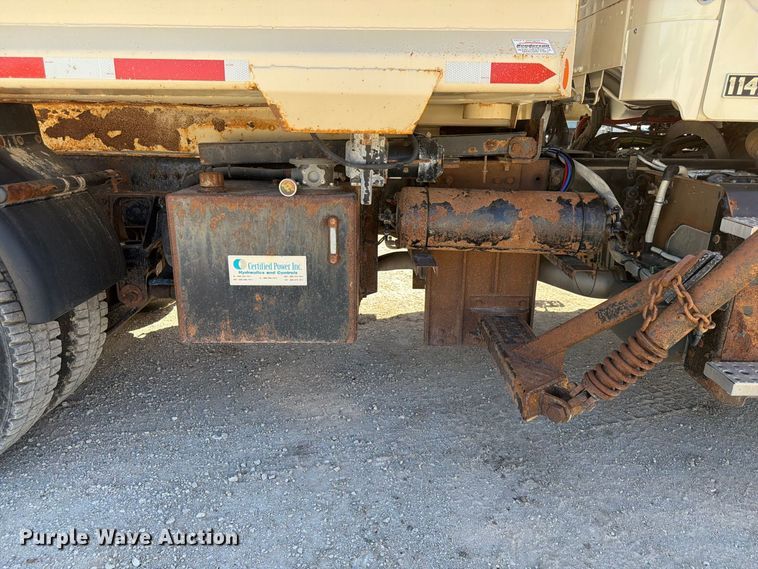 image for item FP3125 2017 Freightliner 114SD Dump truck