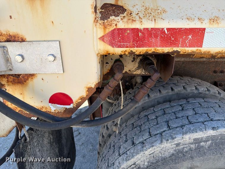 image for item FP3125 2017 Freightliner 114SD Dump truck