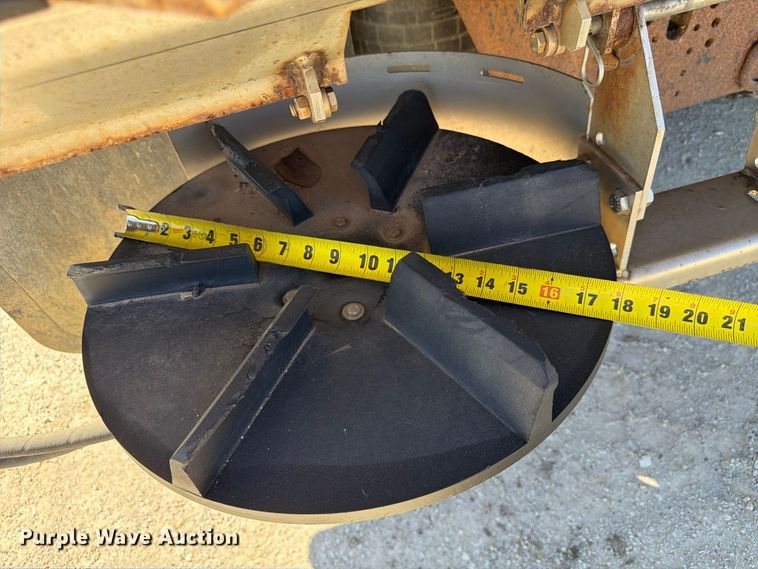 image for item FP3125 2017 Freightliner 114SD Dump truck