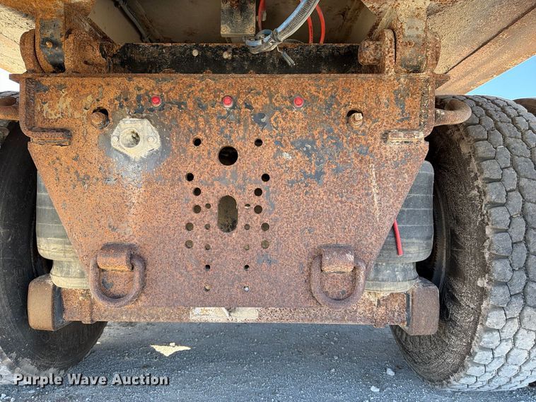image for item FP3125 2017 Freightliner 114SD Dump truck