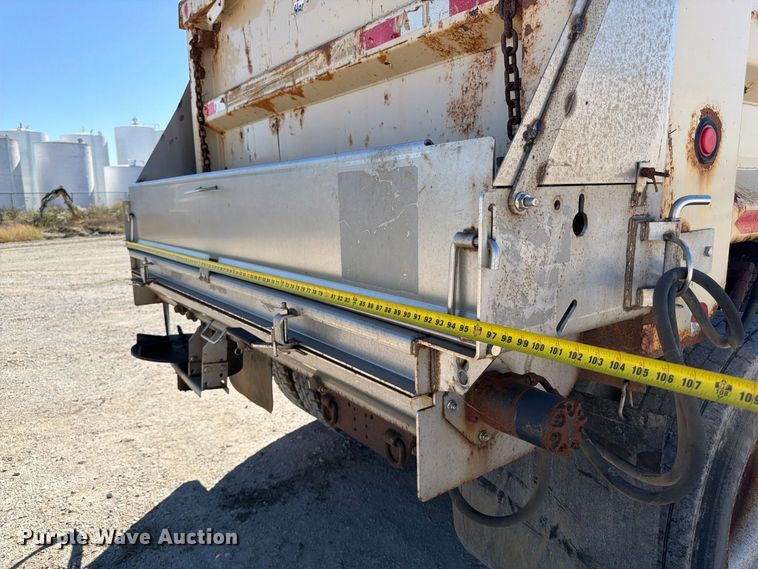 image for item FP3125 2017 Freightliner 114SD Dump truck