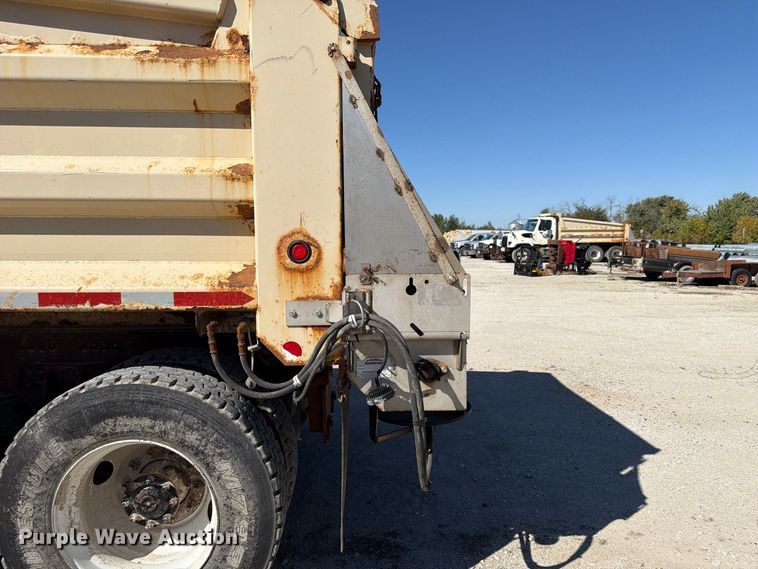 image for item FP3125 2017 Freightliner 114SD Dump truck
