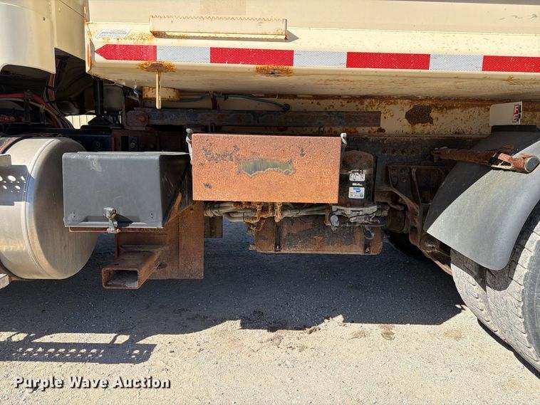 image for item FP3125 2017 Freightliner 114SD Dump truck