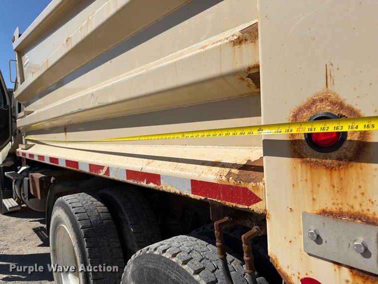 image for item FP3125 2017 Freightliner 114SD Dump truck