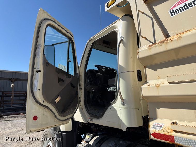 image for item FP3125 2017 Freightliner 114SD Dump truck