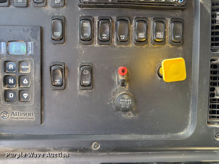 image for item FP3125 2017 Freightliner 114SD Dump truck