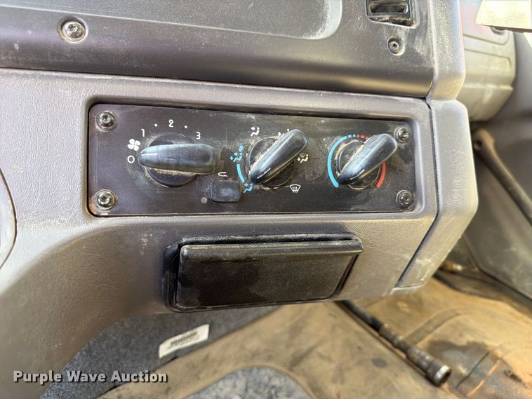 image for item FP3125 2017 Freightliner 114SD Dump truck
